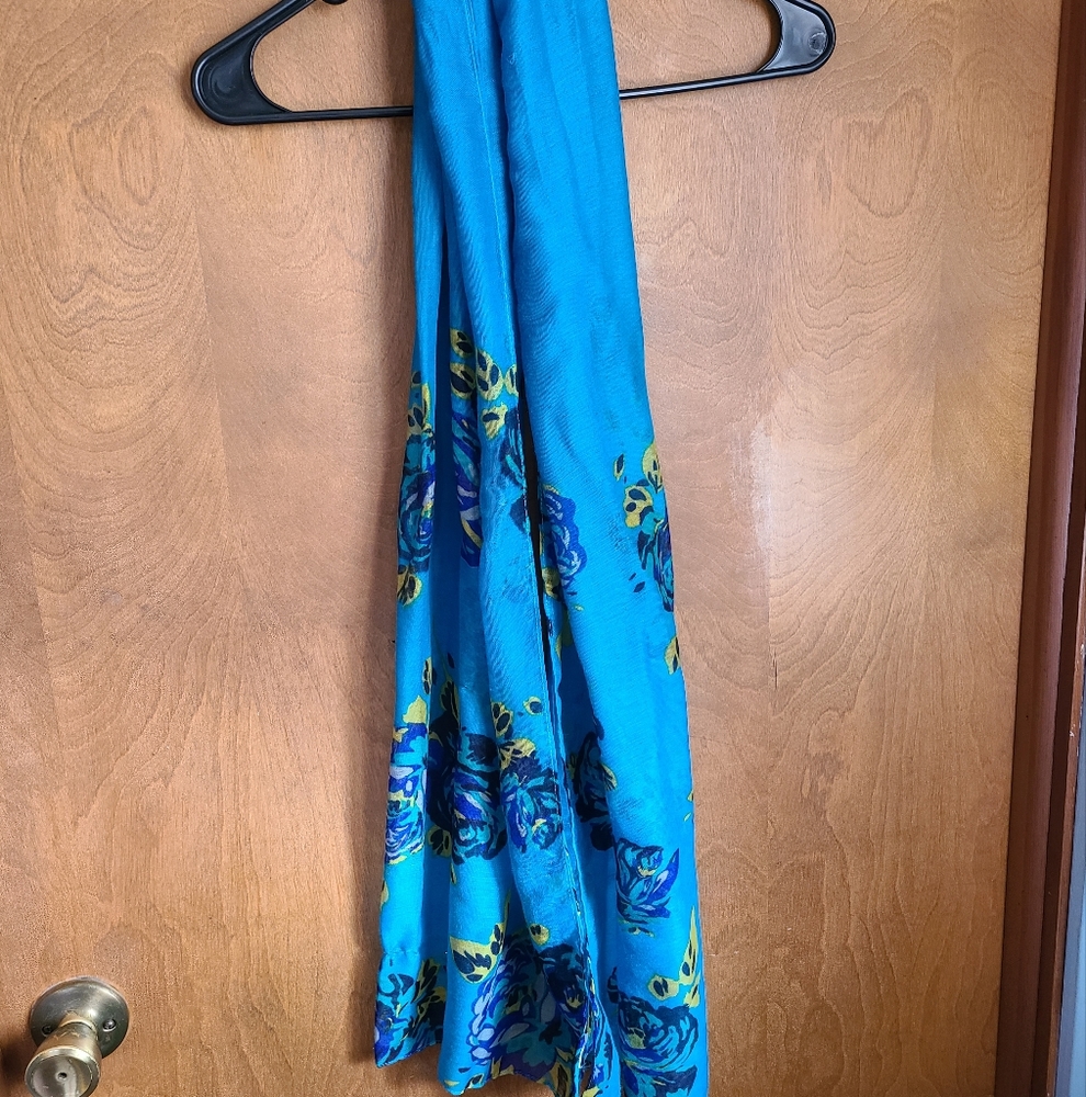 ‼️5/$10 Clearance‼️ Blue Floral Scarf